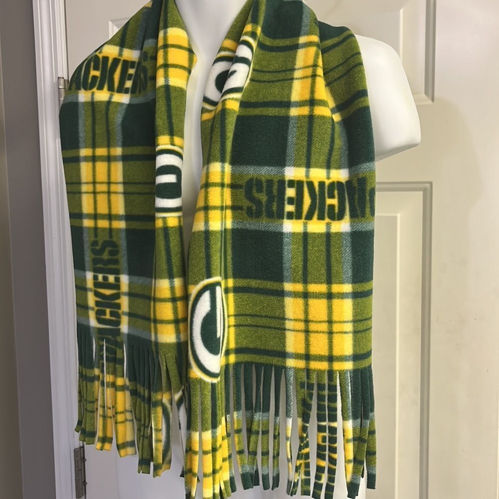 Green Bay Packers Vibrant Soft Cozy Green Yellow White Fleece Football Scarf- OS - Picture 2 of 7